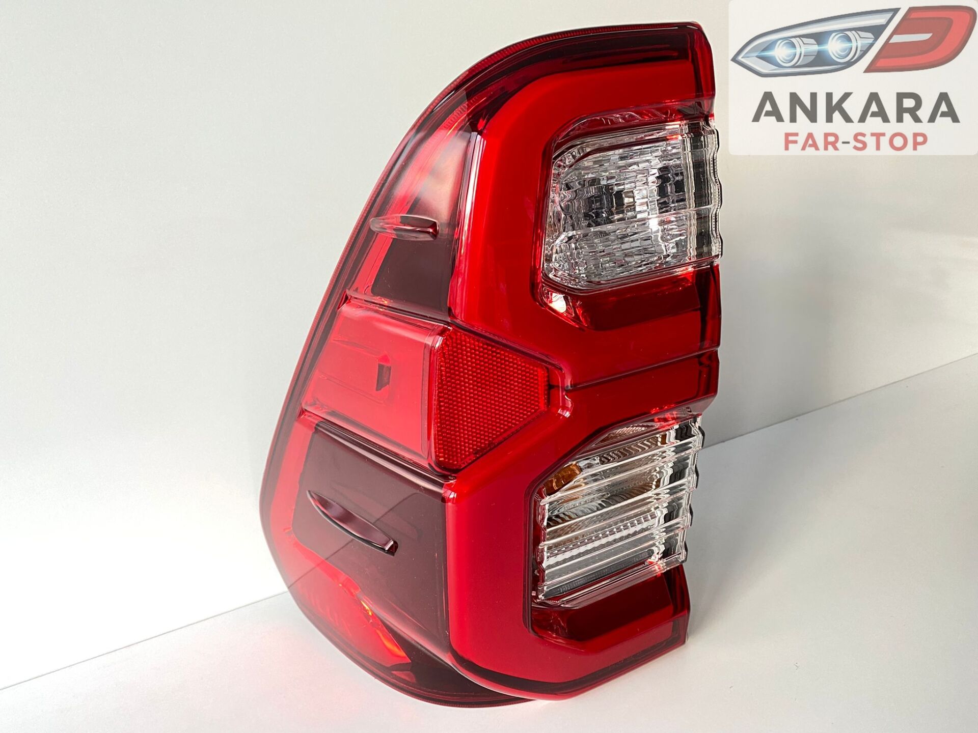 Toyota Hilux 2021 - 2024 Stop Lambası Sol Ledli