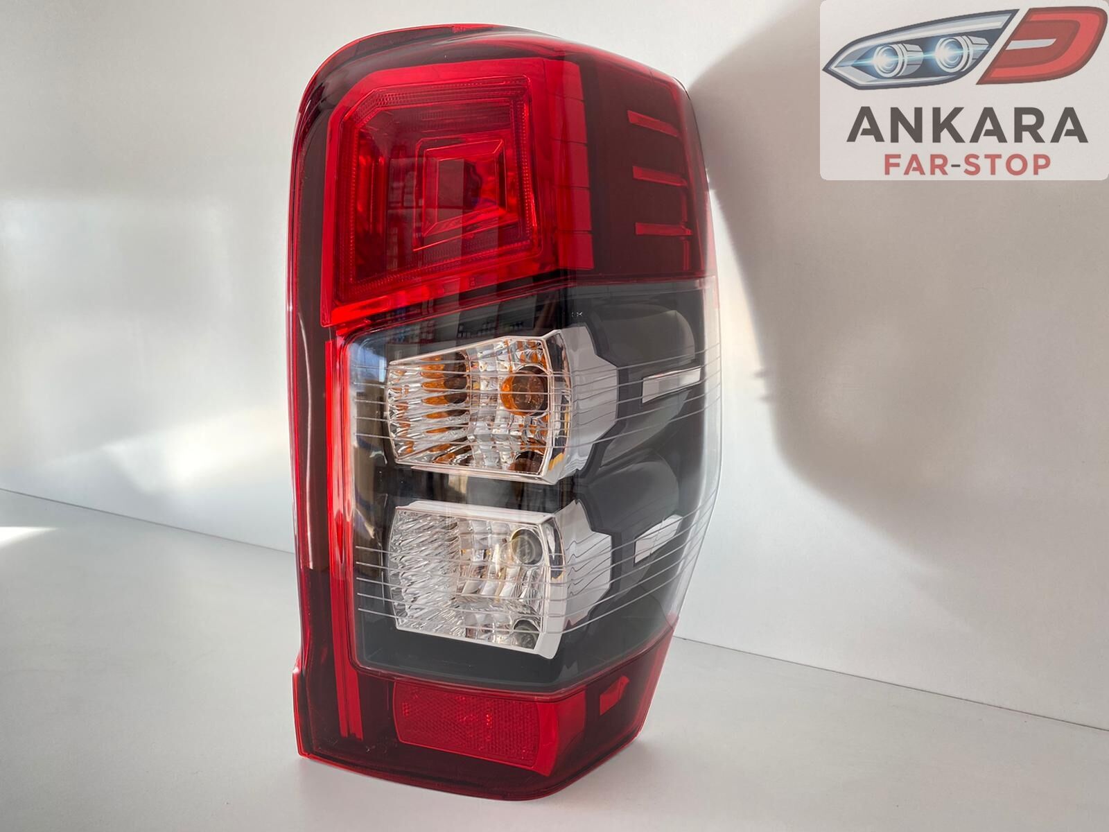 Mitsubishi L200 2019 - 2021 Stop Lambası Sağ Ledsiz