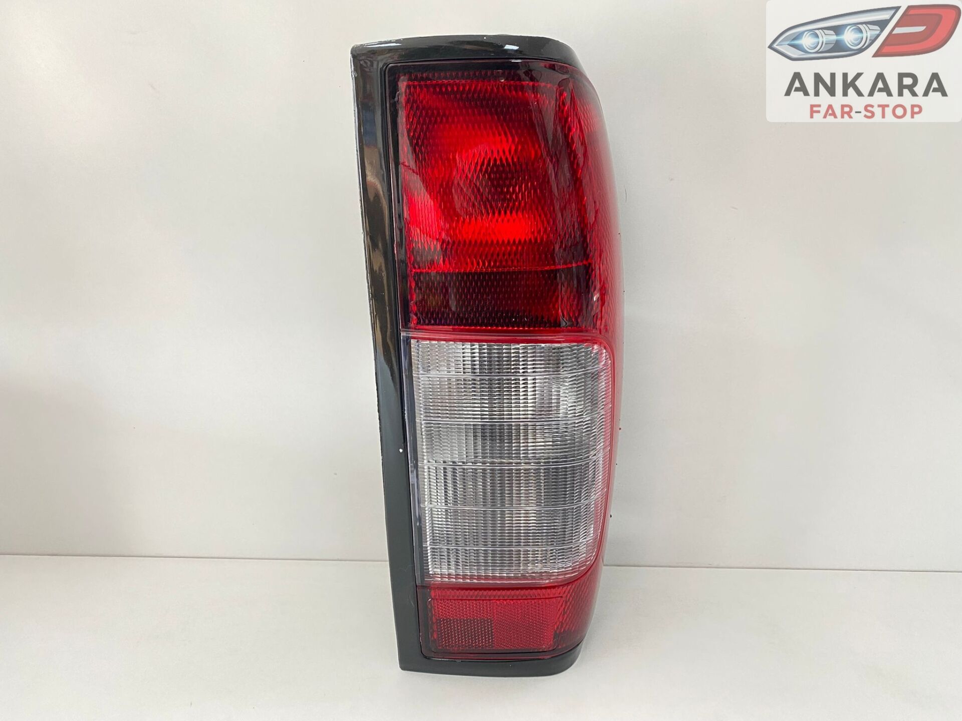 Nissan YD25 Skystar 2003-2012 Stop Lamba Sağ