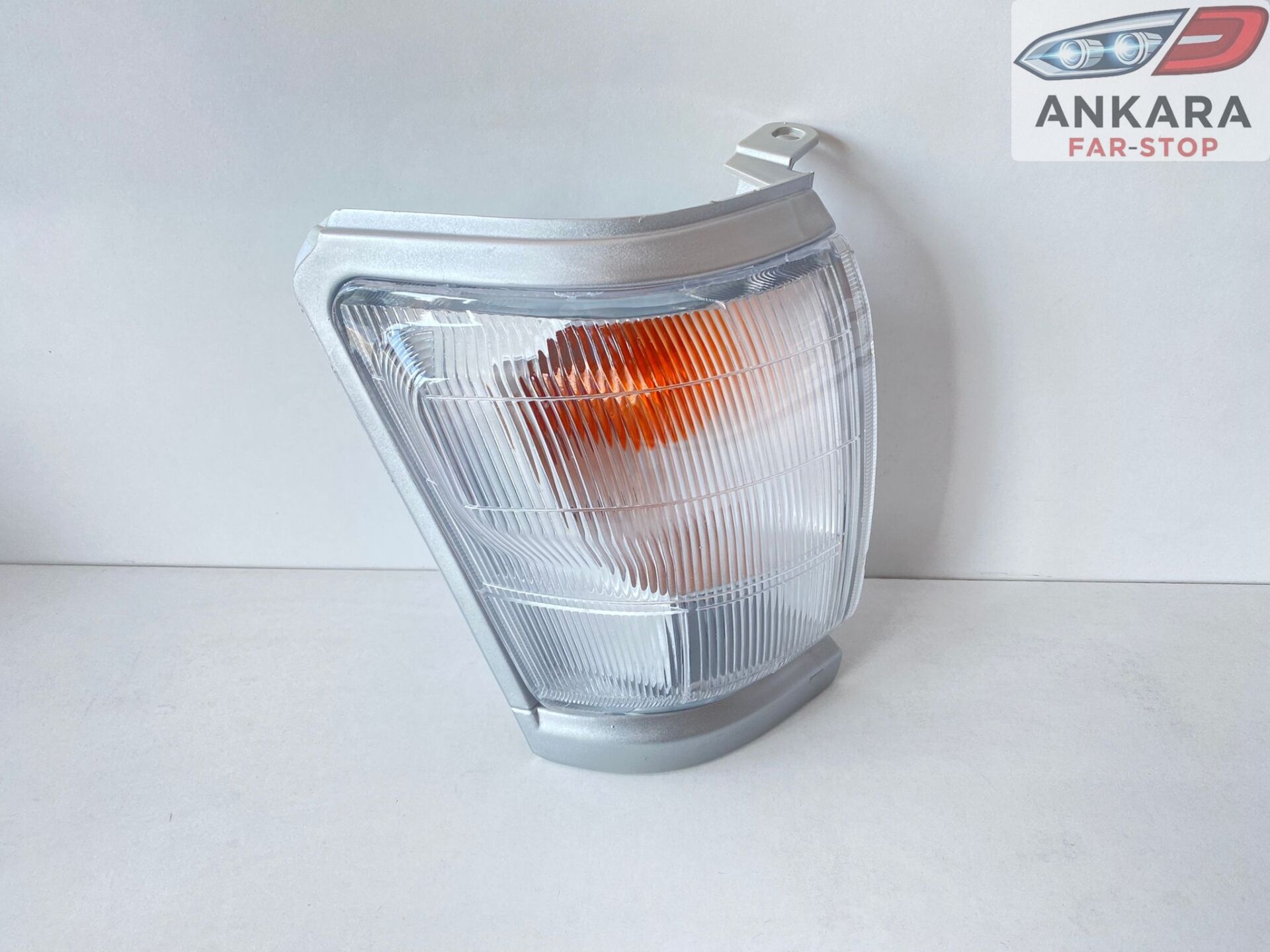 Toyota Hilux LN145 1998-2001 Sinyal Lambası Sağ Gri