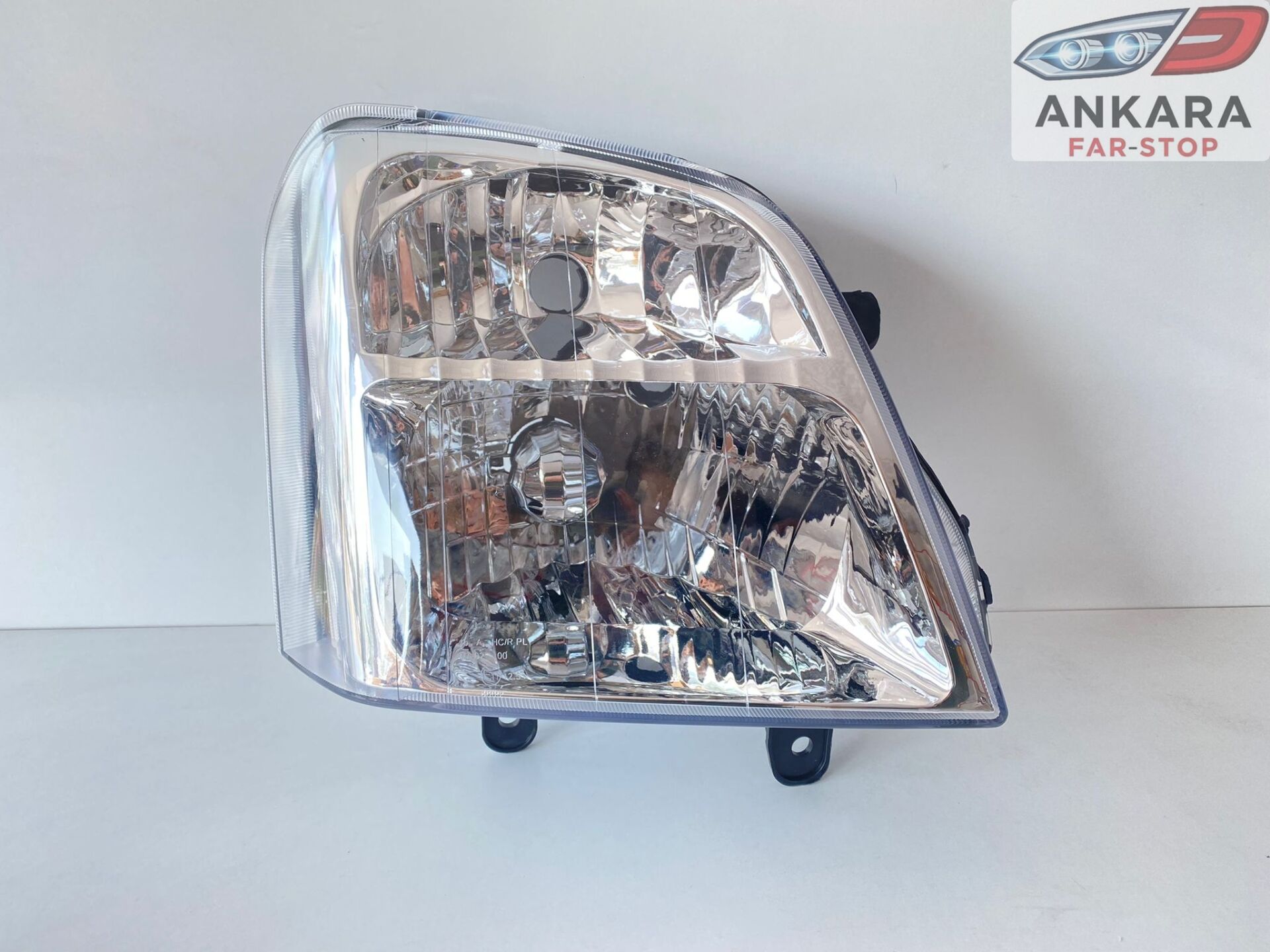 Isuzu D-Max 2002-2007 Far Lambası Sağ