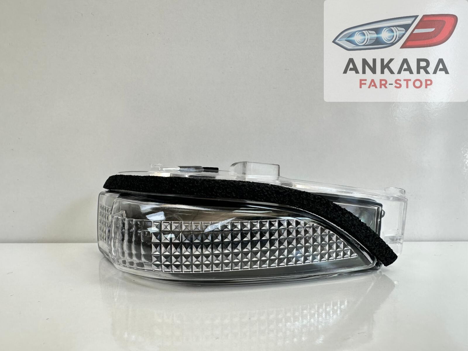 TOYOTA AVENSİS 2014 - 2018 AYNA SİNYALİ SAĞ
