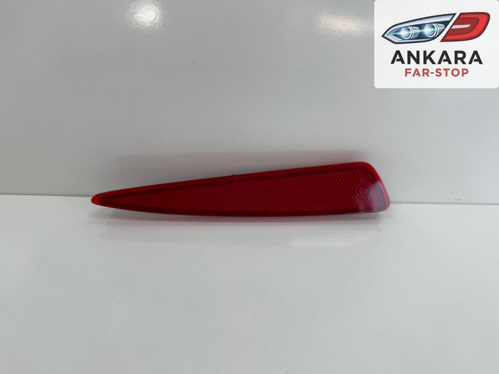 TOYOTA AURİS 2012 - 2014 ARKA TAMPON REFLEKTÖRÜ SAĞ