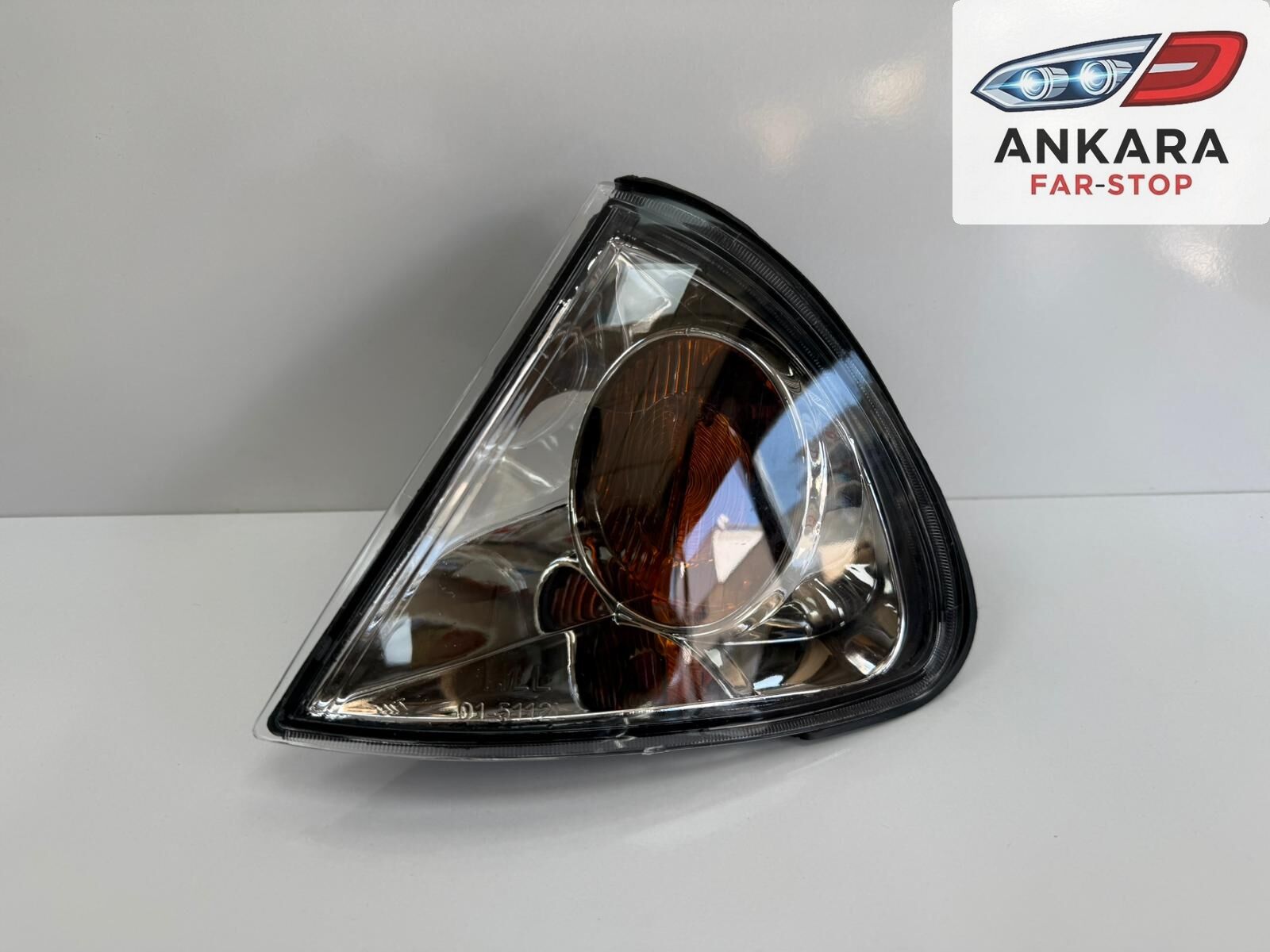 TOYOTA AVENSİS 2001 - 2002 SİNYAL LAMBASI ÖN SOL
