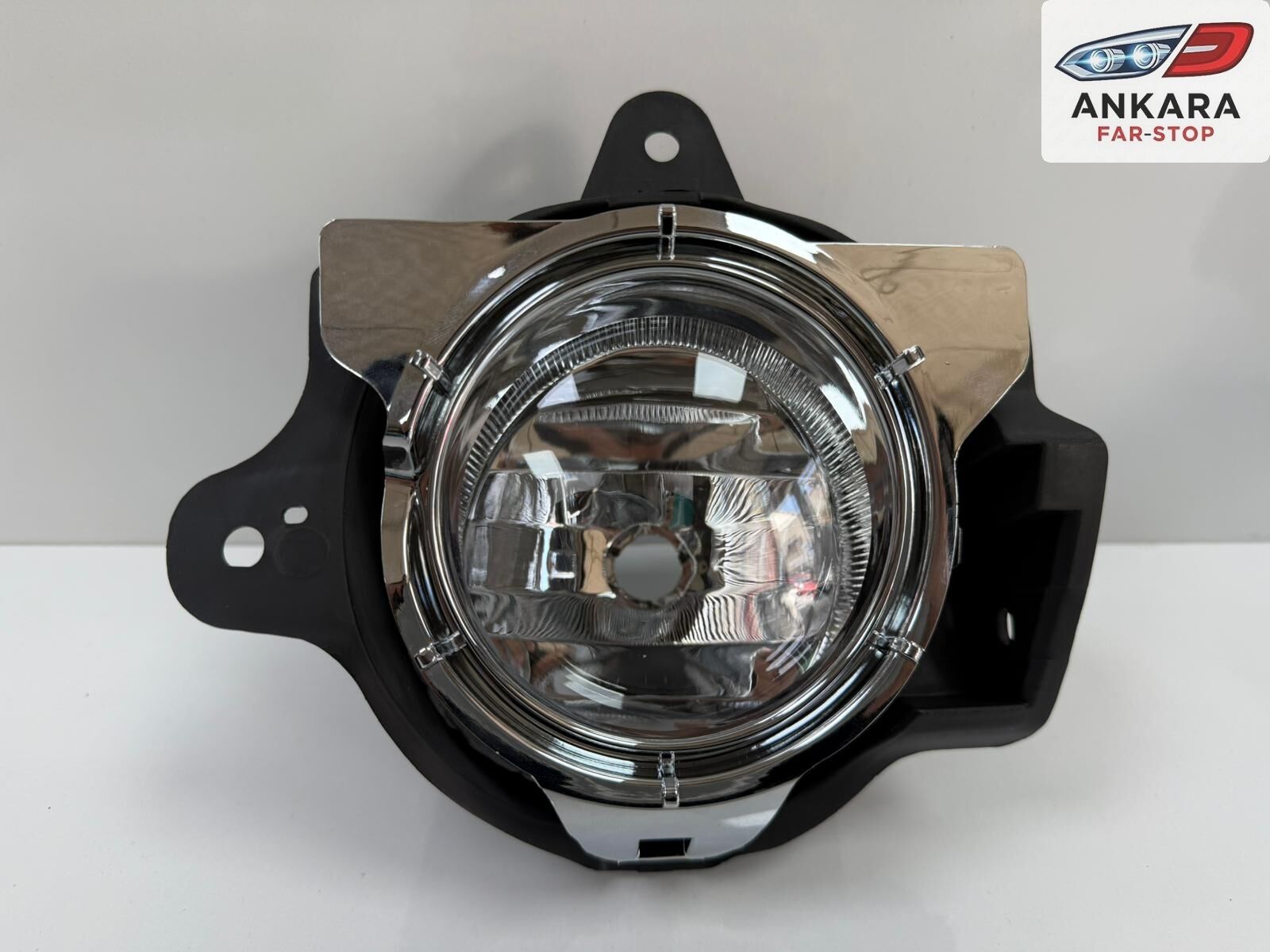 TOYOTA HİLUX 2014 MODEL SİS LAMBASI ÖN SAĞ