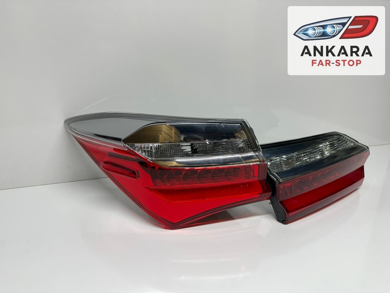 TOYOTA COROLLA 2016 - 2018 STOP LAMBASI SOL İÇ VE DIŞ TAKIM (LEDLİ TİP 2 STOP)