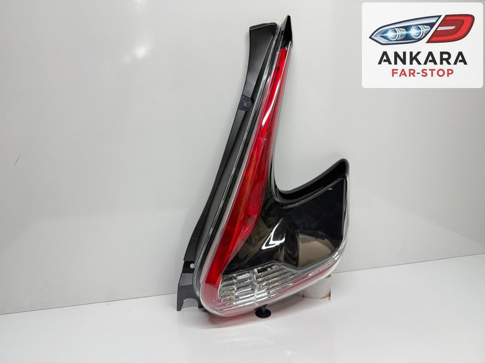 NİSSAN JUKE 2014 - 2019 STOP LAMBASI SAĞ