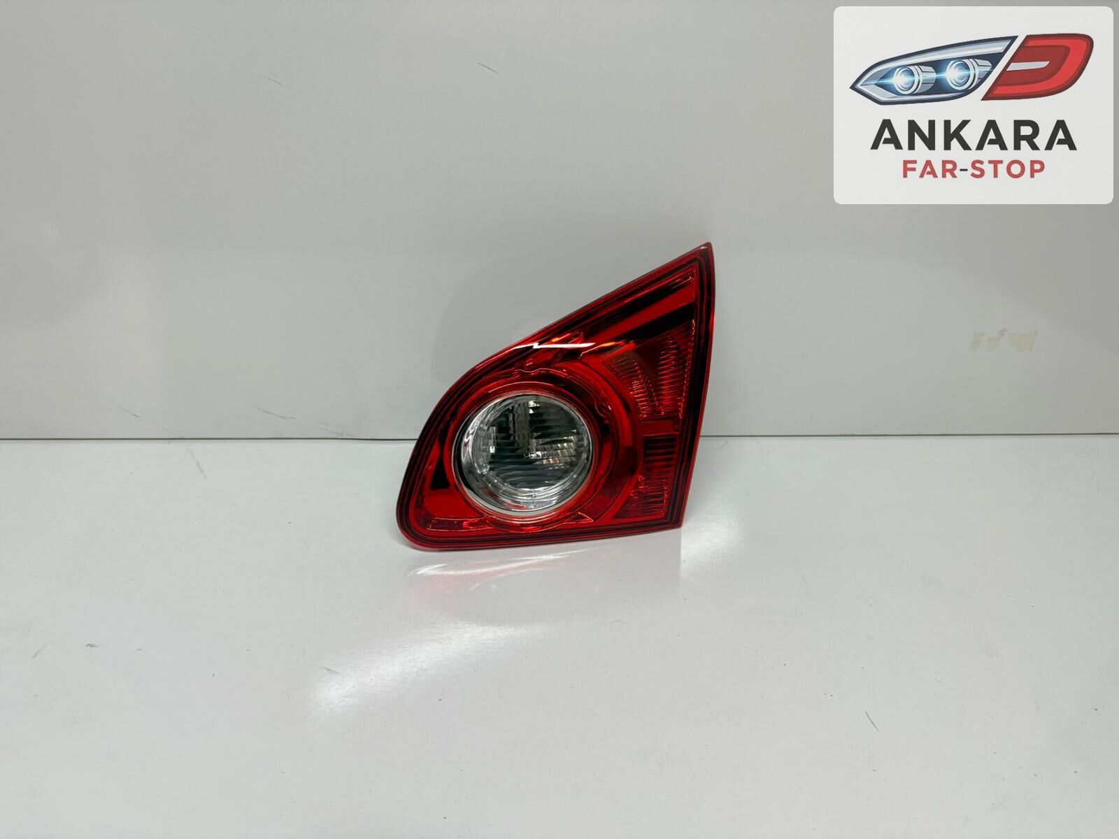 NİSSAN QASHQAİ 2007 - 2010 STOP LAMBASI SAĞ İÇ (ARKA BAGAJ KAPAĞIN DA KALAN İÇ)