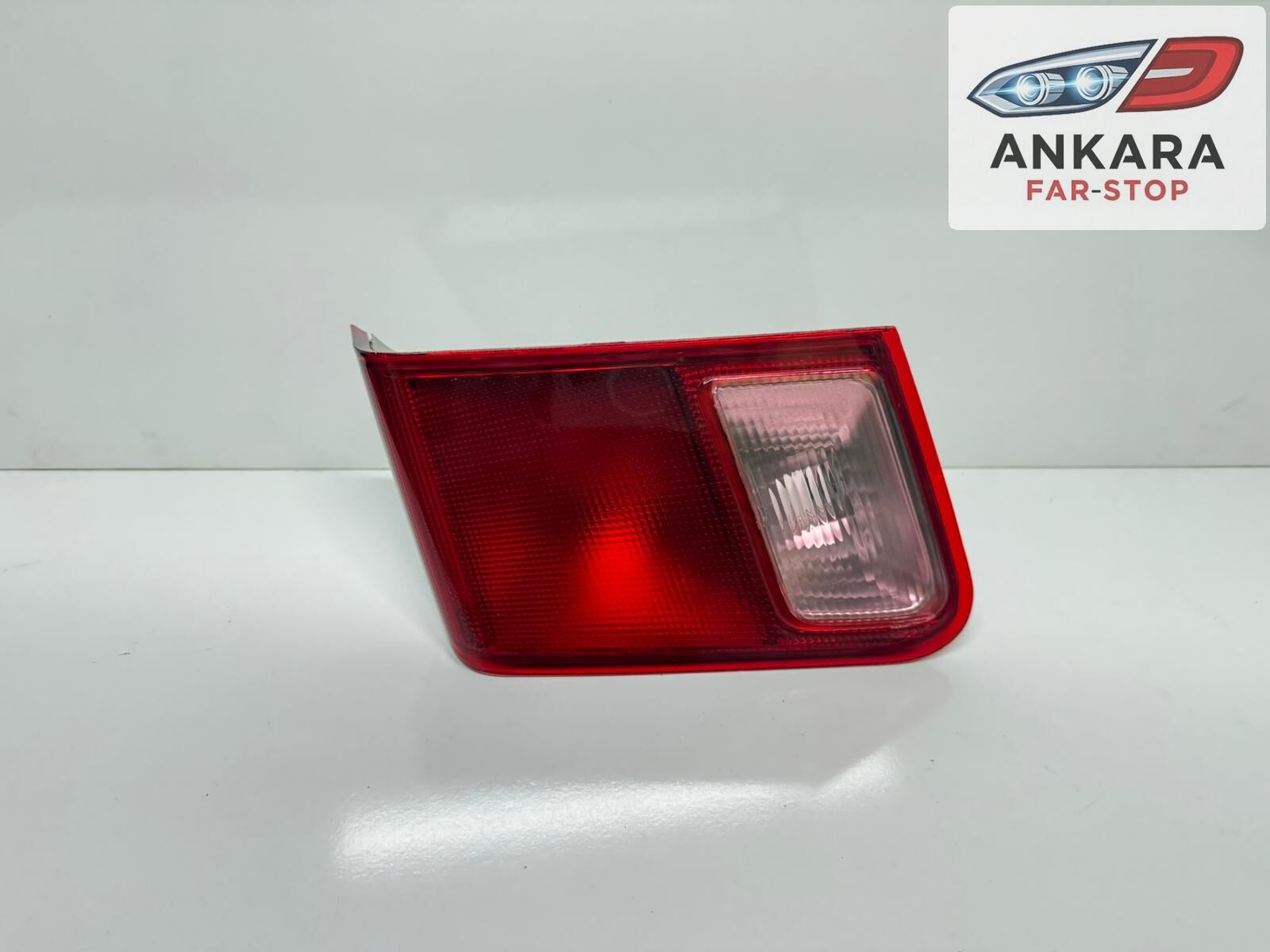 HONDA CİVİC VTEC 1 2001 - 2003 STOP LAMBASI İÇ SAĞ (ARKA SAĞ BAGAJ DA KALAN)