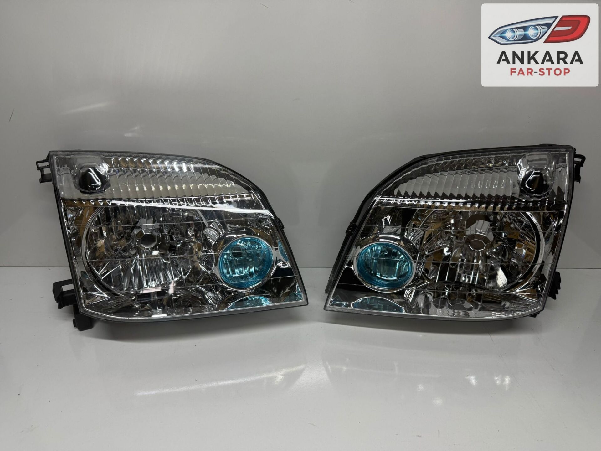 NİSSAN X-TRAİL 2001 - 2006 ÖN FAR LAMBASI SAĞ - SOL TAKIM (TOPLAM 2 FAR)