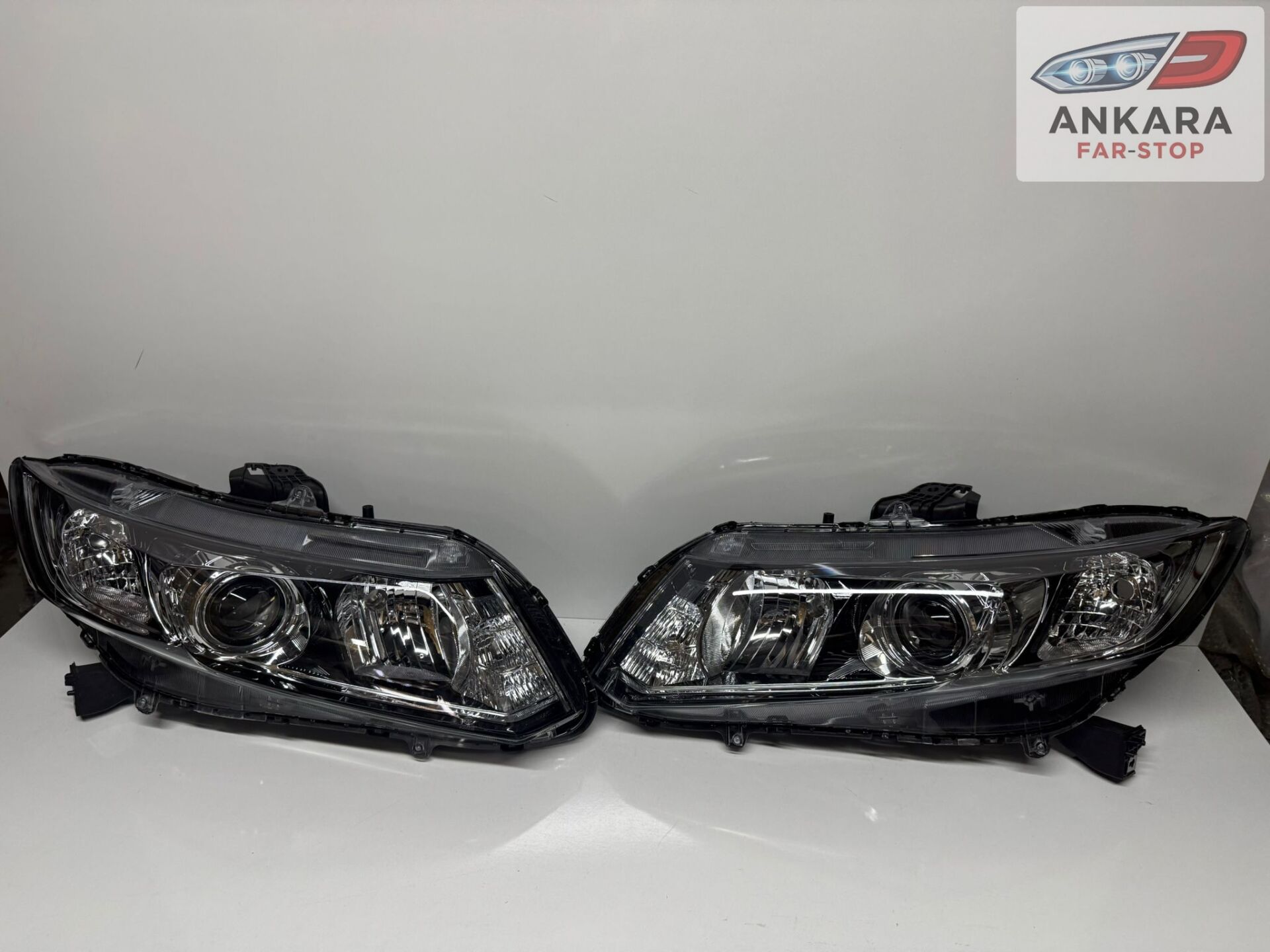 HONDA CİVİC FB7 2012 - 2015 ÖN FAR LAMBASI SAĞ - SOL TAKIM ZENON TİP (XENON TİP - 2 FAR)