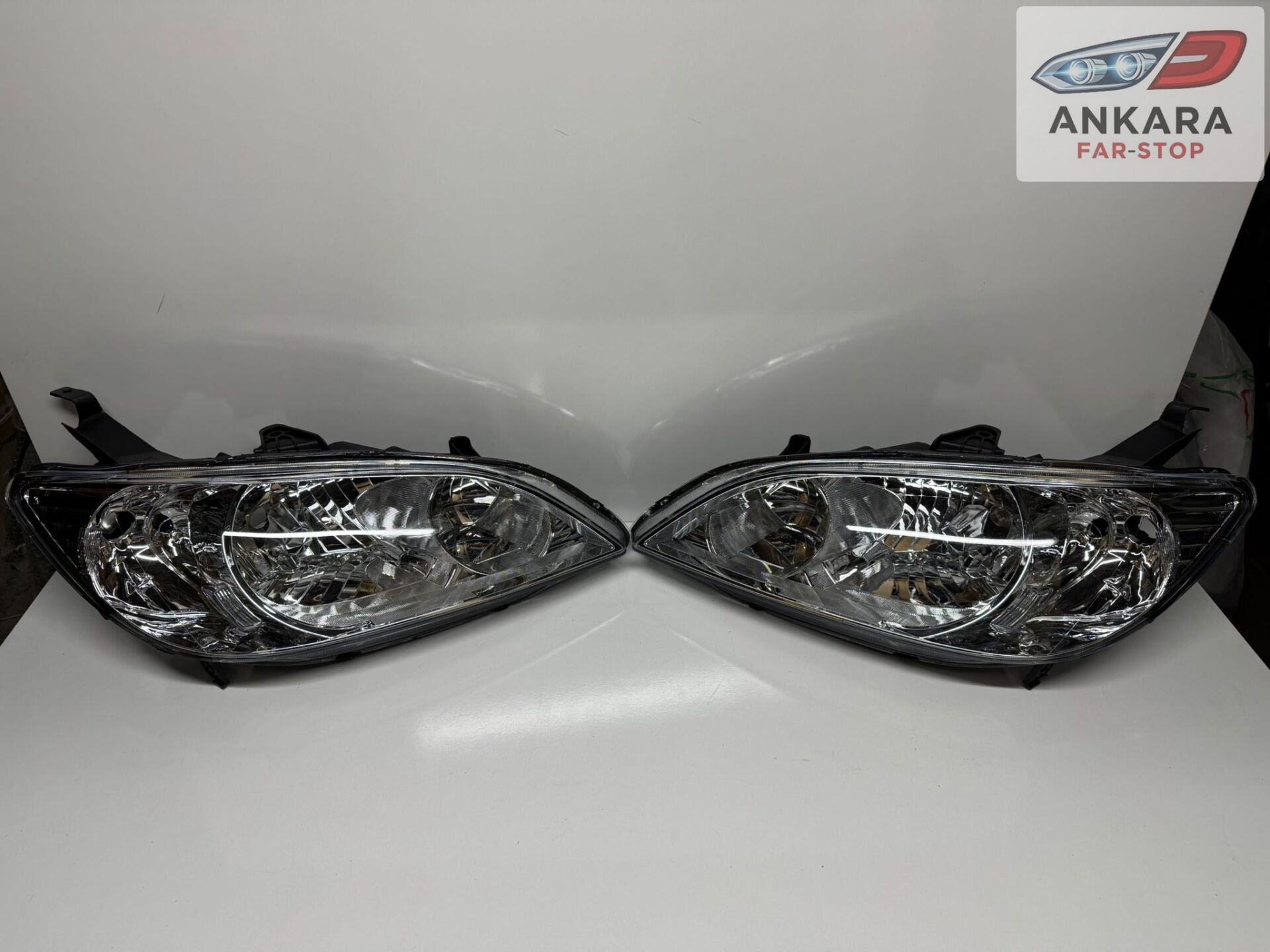 HONDA CİVİC VTEC 2 2004-2006 ÖN FAR LAMBASI SAĞ-SOL TAKIM SEDAN (VTEC 2 MAKYAJLI KASA-2 FAR)