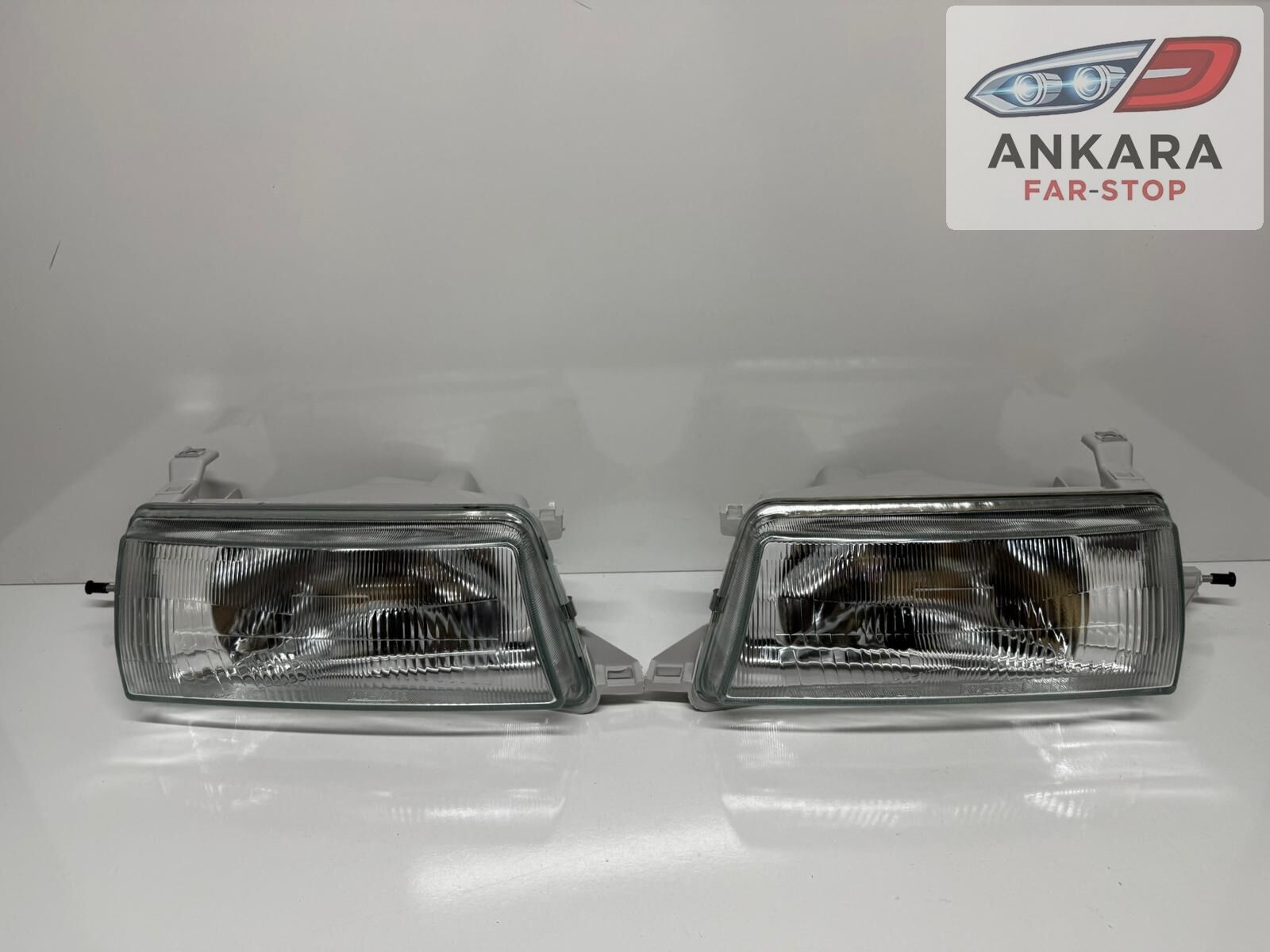 TOYOTA CORONA 1988 - 1991 (AT171-ST171) FAR LAMBASI SAĞ-SOL TAKIM (SAĞ-SOL TAKIM-2 FAR)