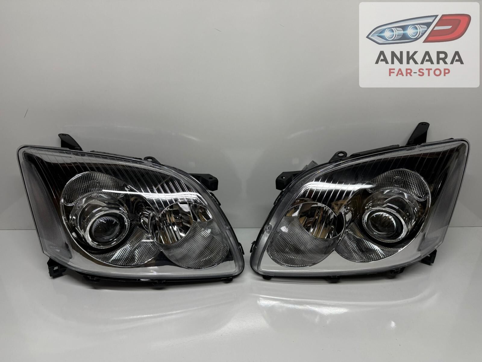 TOYOTA AVENSİS 2003 - 2005 FAR LAMBASI SAĞ-SOL TAKIM (SAĞ-SOL TAKIM-2 FAR)