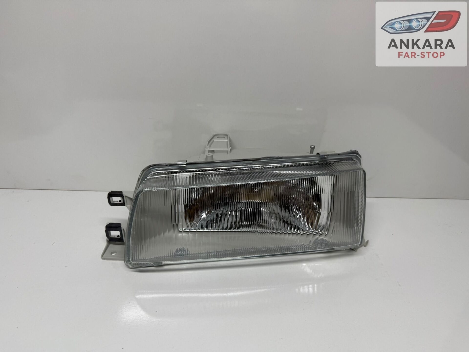 TOYOTA COROLLA AE92 1988 - 1992 SEDAN SOL FAR LAMBASI (COROLLA AE92 SOL FAR)