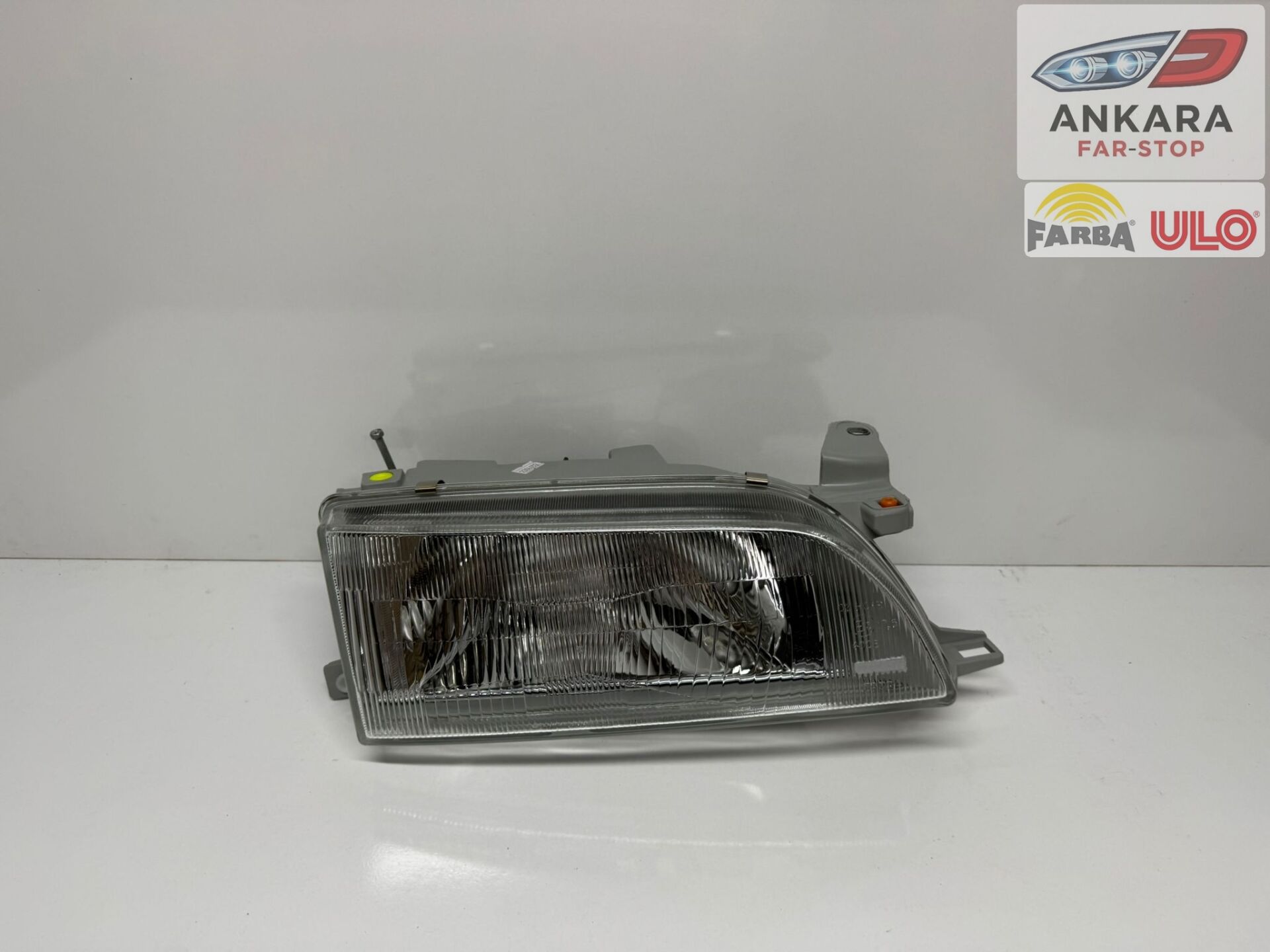 TOYOTA COROLLA 1993 - 1998 AE101 EFSANE KASA SAĞ FAR LAMBASI (AE101 EFSANE KASA SAĞ FAR ORJİNAL)