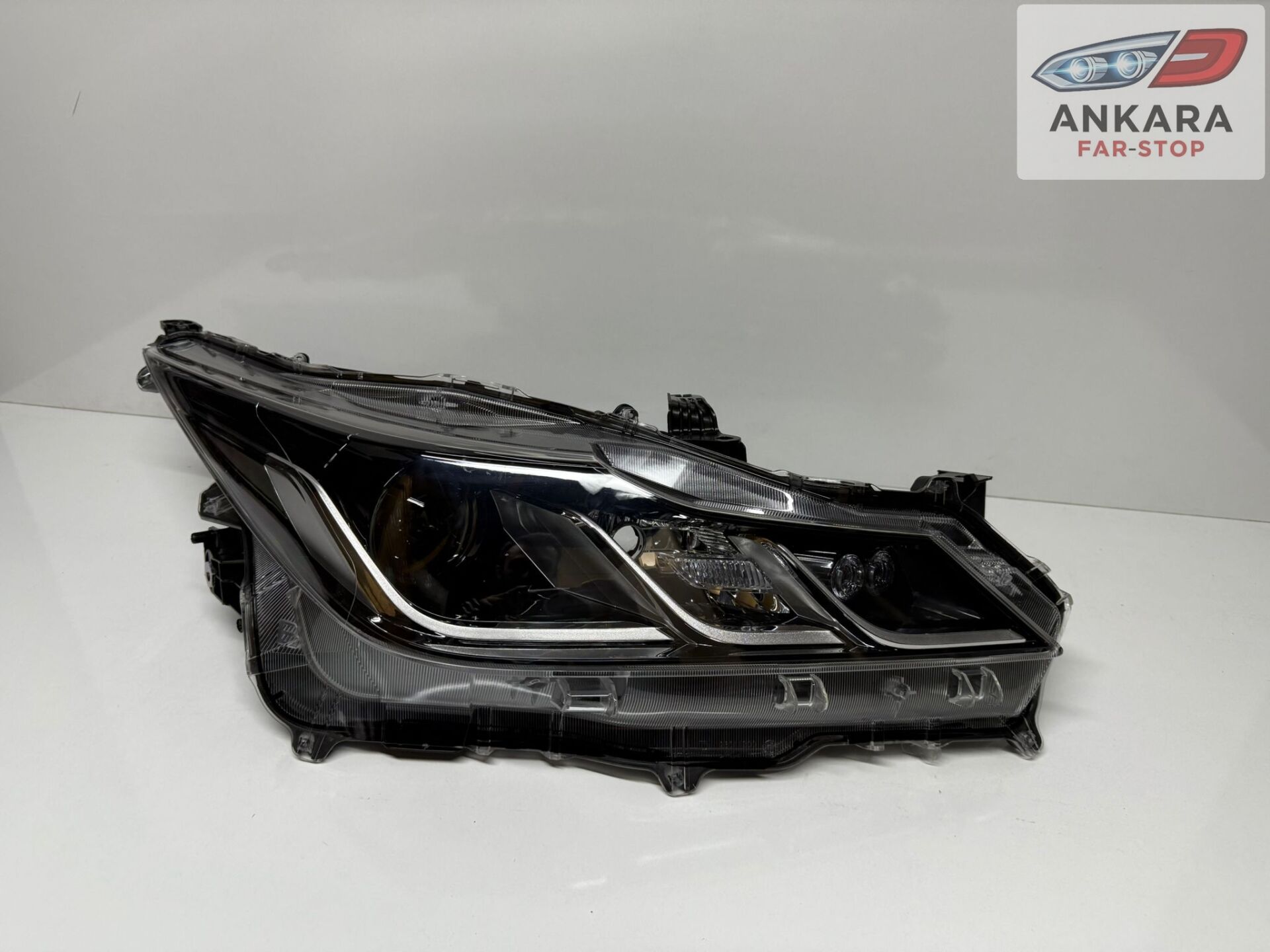 TOYOTA COROLLA 2019 - 2025 SEDAN FAR LAMBASI ÖN SAĞ ( SAĞ FAR )