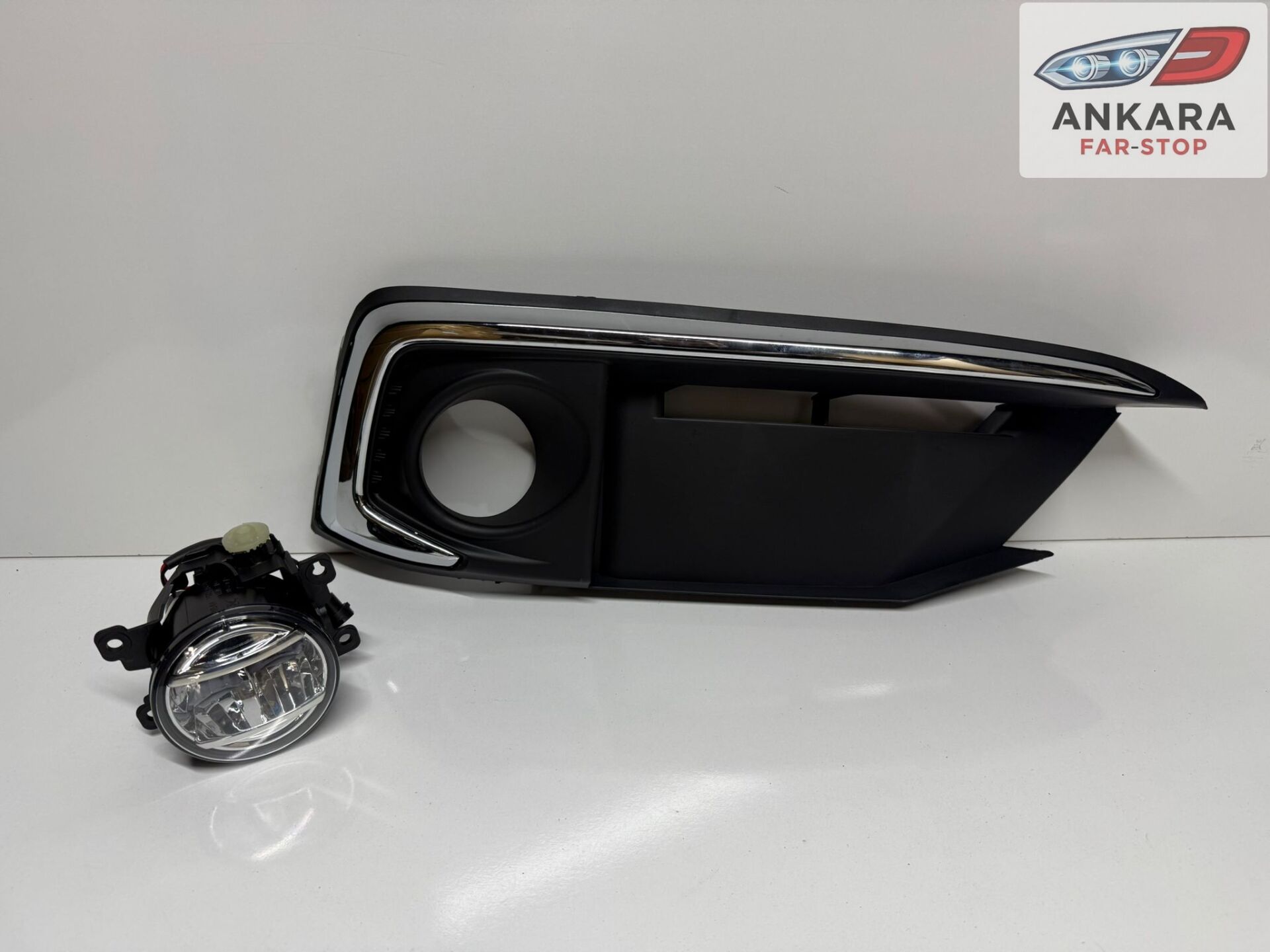 HONDA CİVİC FC5 2019-2021 MAKYAJLI SİS LAMBA VE KAPAK TAKIMI ÖN SAĞ (KROM KAPAK+LEDLİ SAĞ ÖN SİS)