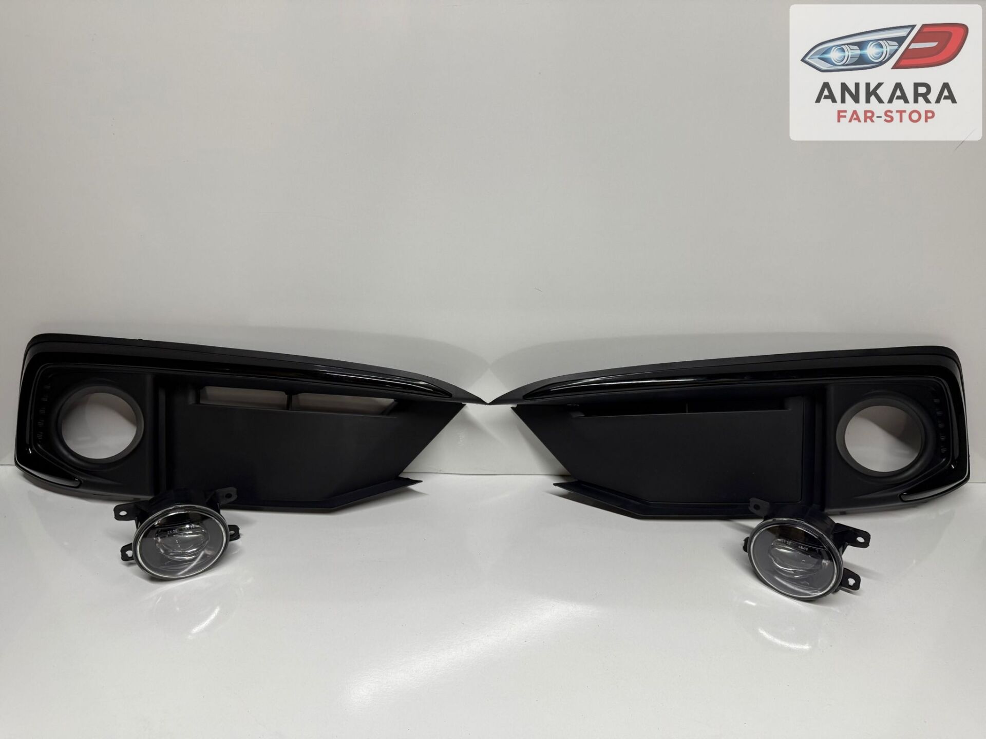 HONDA CİVİC FC5 2019-2021 MAKYAJLI SİS LAMBA VE KAPAK TAKIM (SİYAH-ÖN SAĞ-SOL LEDLİ 2 SİS-2 KAPAK)