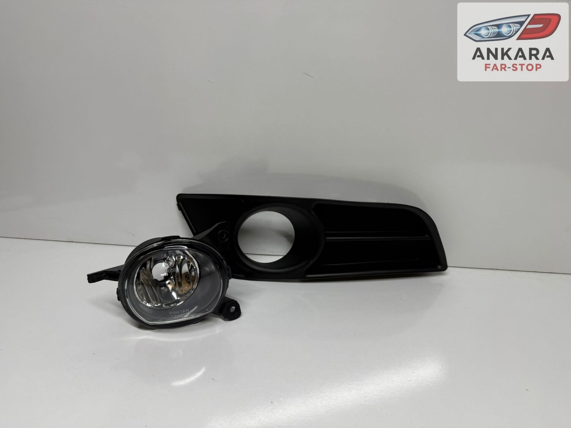 TOYOTA COROLLA 2004-2006 HATCHBACK SİS LAMBA VE KAPAK ÖN SAĞ (HATCHBACK-SAĞ SİS-SAĞ KAPAK)