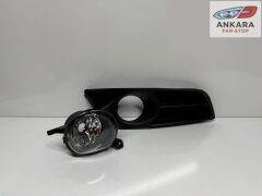 TOYOTA COROLLA 2004-2006 HATCHBACK SİS LAMBA VE KAPAK ÖN SAĞ (HATCHBACK-SAĞ SİS-SAĞ KAPAK)