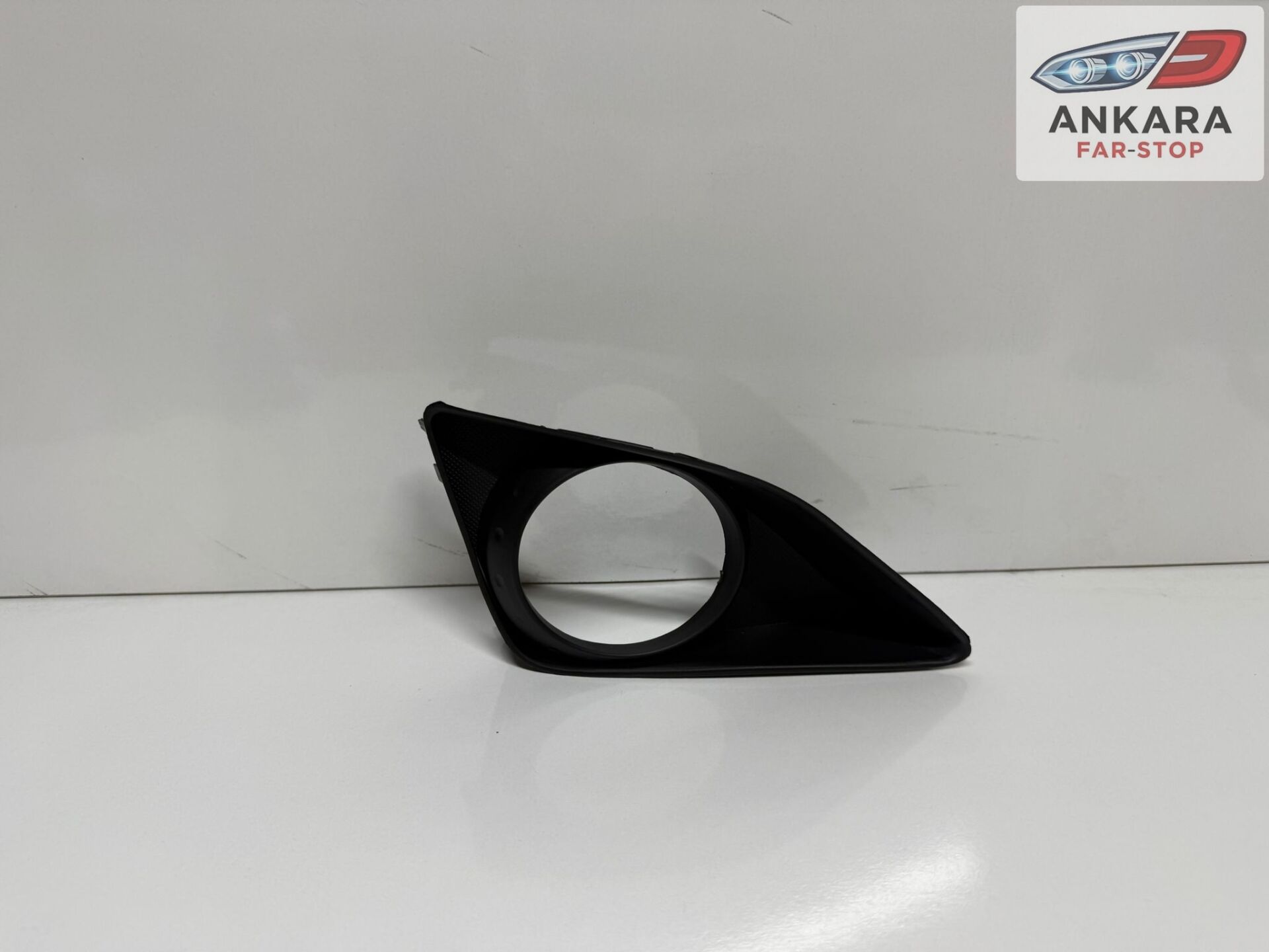 TOYOTA COROLLA 2007 - 2009 KASA SİS KAPAK ÖN SAĞ (ÖN SAĞ SİS KAPAK)