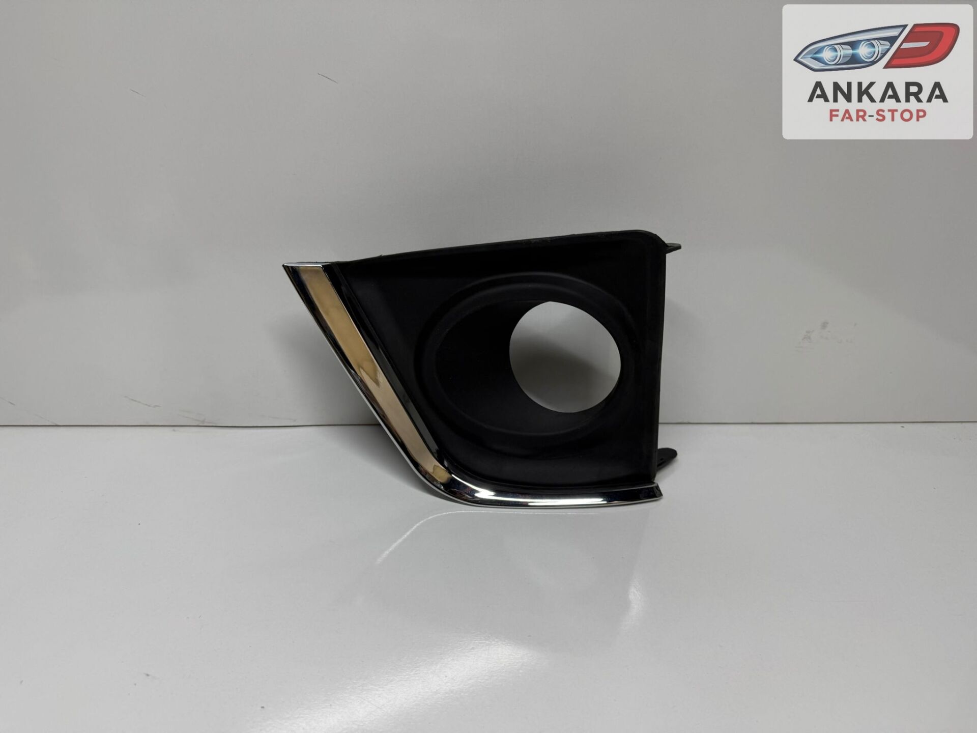 TOYOTA COROLLA 2013 - 2015 SİS KAPAK ÖN SOL (KROM ÇITALI TİP ÖN SOL SİS KAPAK)