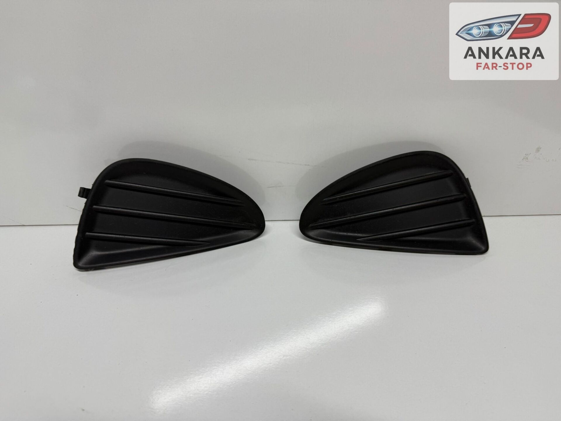 TOYOTA YARİS 2012 - 2014 SİSSİZ TİP SİS KAPAK TAKIMI ÖN ( ÖN SAĞ-SOL 2 KAPAK - SİSSİZ TİP KAPAK )