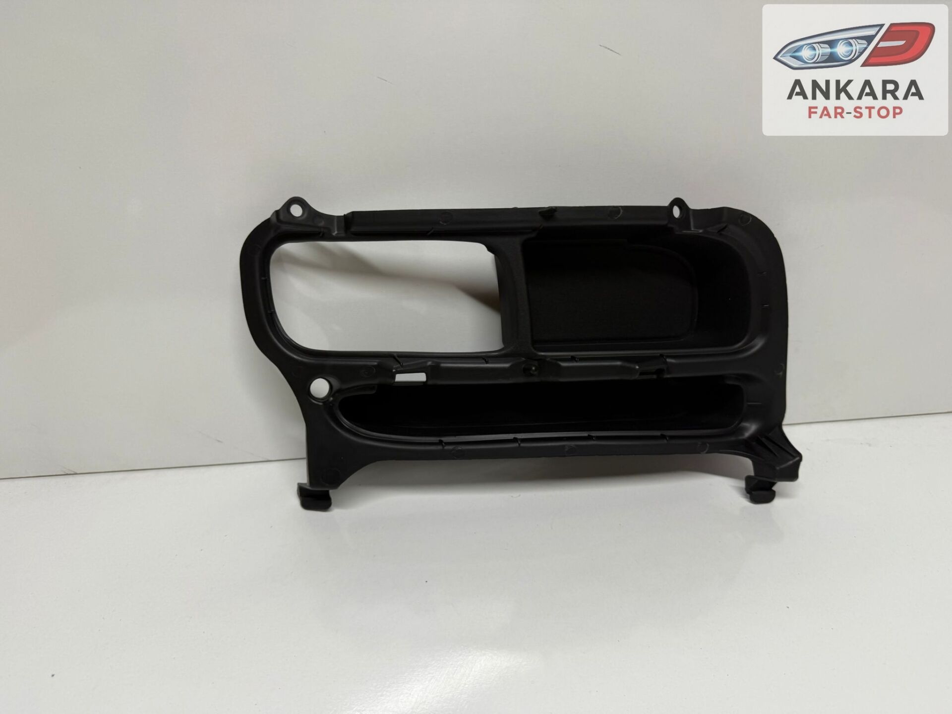 TOYOTA AVENSİS 2003 - 2006 SİS LAMBA KAPAK ÖN SAĞ (ÖN SİS KAPAK SAĞ)