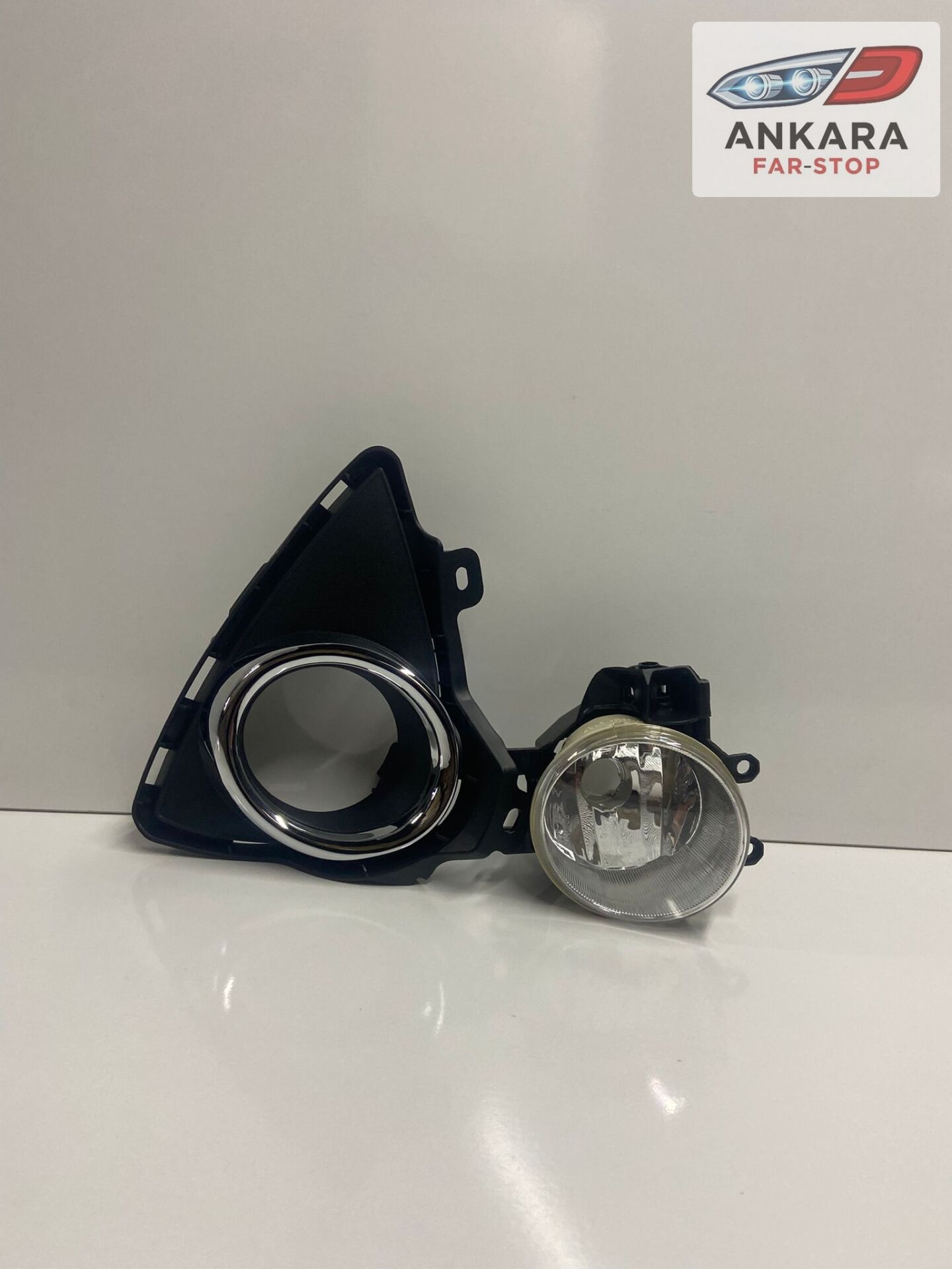 TOYOTA AURİS 2013 - 2015 SİS LAMBA VE KAPAK ÖN SAĞ (ÖN SAĞ SİS - ÖN SAĞ SİS KAPAK)